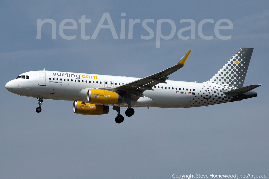 Vueling Airbus A320-232 (EC-MFK) | Photo 78953