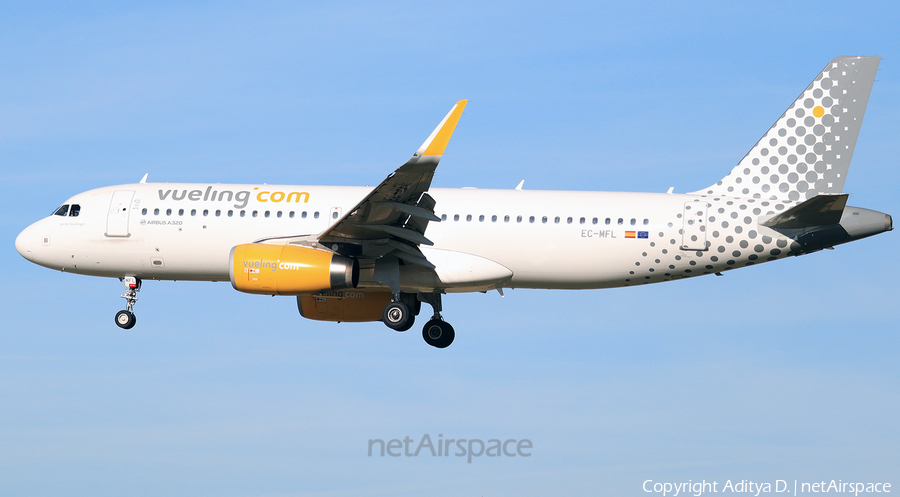 Vueling Airbus A320-232 (EC-MFL) | Photo 364307