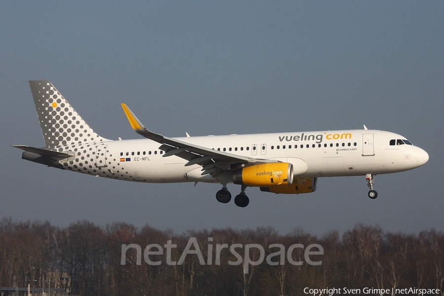 Vueling Airbus A320-232 (EC-MFL) | Photo 219380