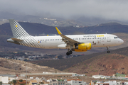 Vueling Airbus A320-232 (EC-MFL) at  Gran Canaria, Spain