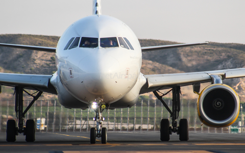 Vueling Airbus A320-232 (EC-MFM) at  Alicante - El Altet, Spain