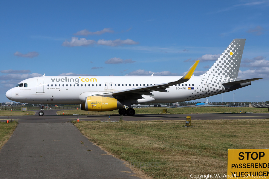 Vueling Airbus A320-232 (EC-MFM) | Photo 530311