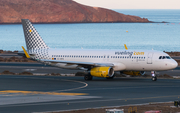 Vueling Airbus A320-232 (EC-MFM) at  Gran Canaria, Spain