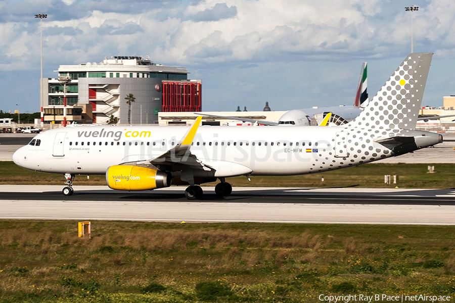 Vueling Airbus A320-232 (EC-MFM) | Photo 288193