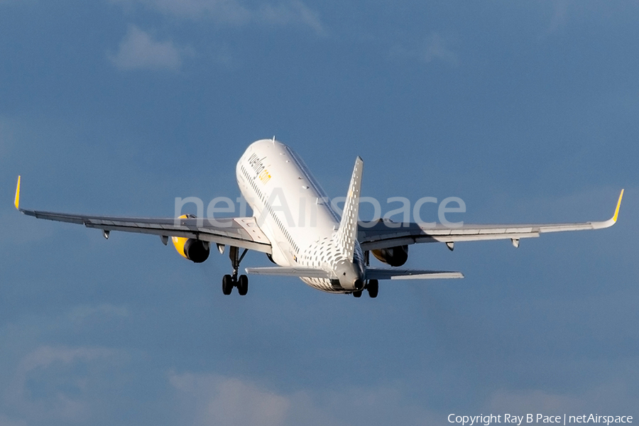 Vueling Airbus A320-232 (EC-MFM) | Photo 288194