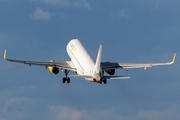 Vueling Airbus A320-232 (EC-MFM) at  Luqa - Malta International, Malta