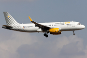 Vueling Airbus A320-232 (EC-MFM) at  Palma De Mallorca - Son San Juan, Spain