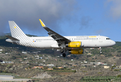 Vueling Airbus A320-232 (EC-MFM) at  La Palma (Santa Cruz de La Palma), Spain
