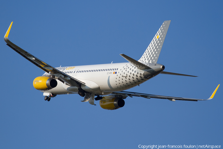 Vueling Airbus A320-232 (EC-MFN) | Photo 428765
