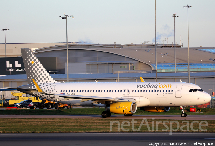 Vueling Airbus A320-232 (EC-MFN) | Photo 272653