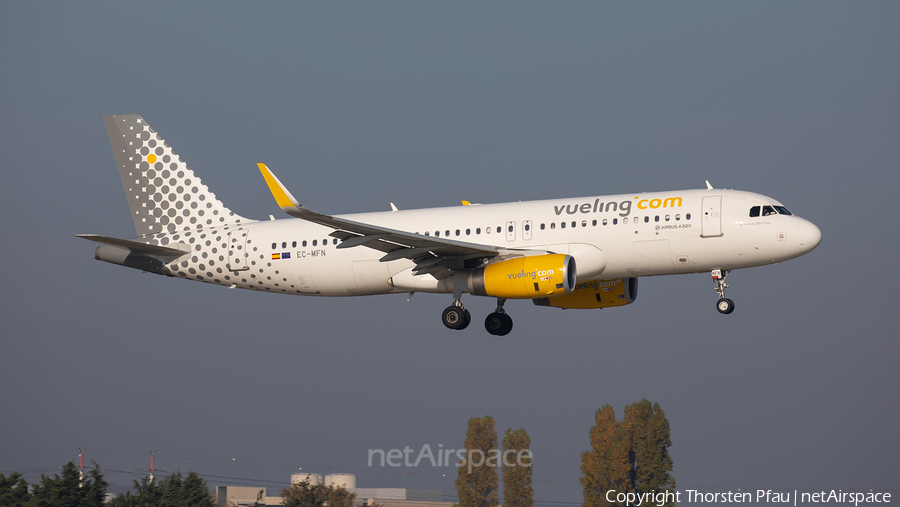 Vueling Airbus A320-232 (EC-MFN) | Photo 438305