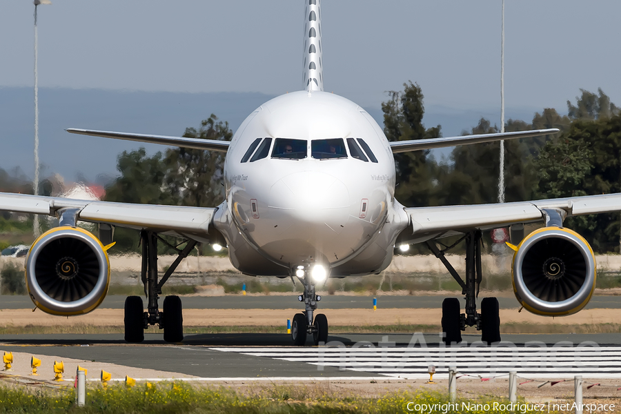 Vueling Airbus A320-232 (EC-MFN) | Photo 154425