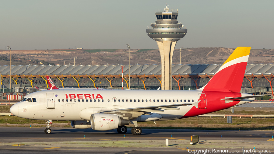 Iberia Airbus A319-111 (EC-MFO) | Photo 292418