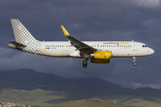 Vueling Airbus A320-232 (EC-MGE) at  Gran Canaria, Spain