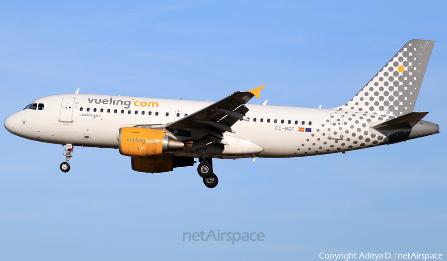 Vueling Airbus A319-112 (EC-MGF) | Photo 364282