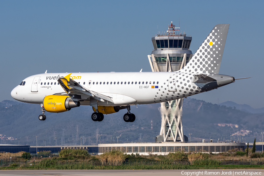 Vueling Airbus A319-112 (EC-MGF) | Photo 444306