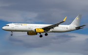 Vueling Airbus A321-231 (EC-MGY) at  Barcelona - El Prat, Spain