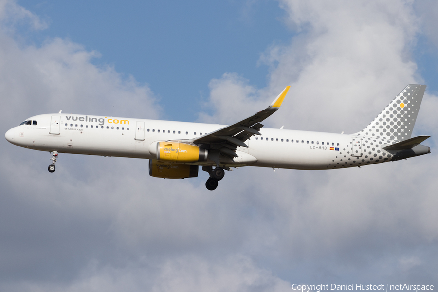 Vueling Airbus A321-231 (EC-MHB) | Photo 529891