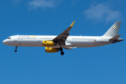 Vueling Airbus A321-231 (EC-MHS) at  Gran Canaria, Spain