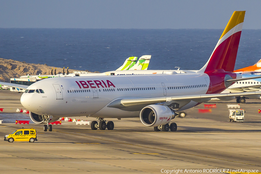 Iberia Airbus A330-202 (EC-MIL) | Photo 150525