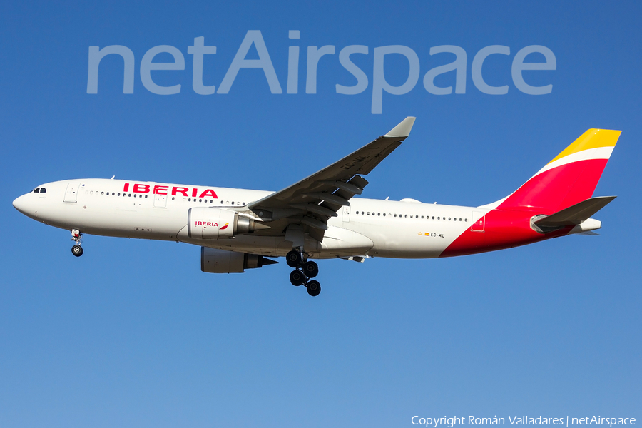 Iberia Airbus A330-202 (EC-MIL) | Photo 338177