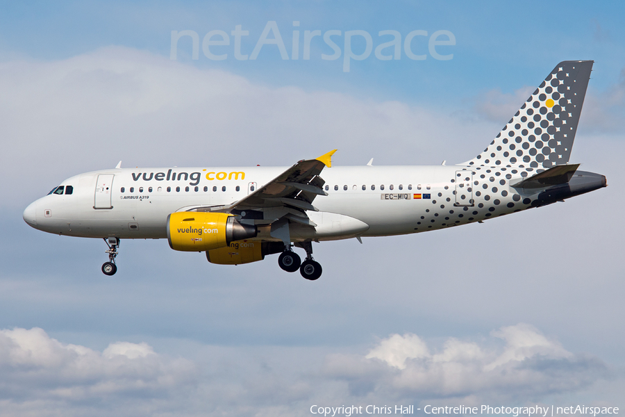 Vueling Airbus A319-112 (EC-MIQ) | Photo 150528
