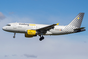 Vueling Airbus A319-112 (EC-MIQ) at  Barcelona - El Prat, Spain