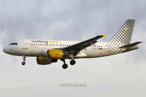 Vueling Airbus A319-112 (EC-MIQ) at  Barcelona - El Prat, Spain