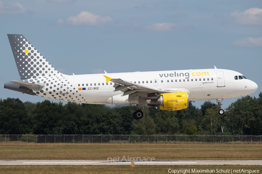 Vueling Airbus A319-112 (EC-MIQ) | Photo 250041