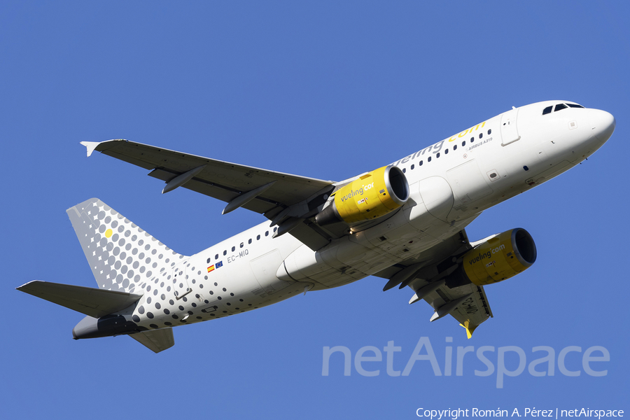 Vueling Airbus A319-112 (EC-MIQ) | Photo 680530