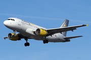 Vueling Airbus A319-111 (EC-MIR) at  London - Gatwick, United Kingdom