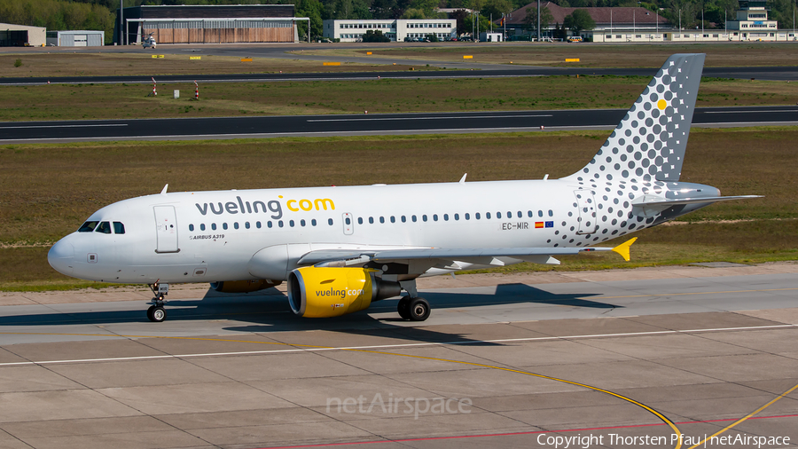 Vueling Airbus A319-111 (EC-MIR) | Photo 437701