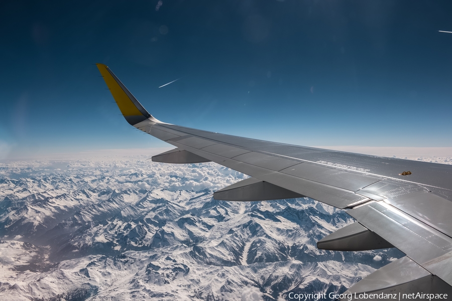 Vueling Airbus A320-232 (EC-MJB) | Photo 102292