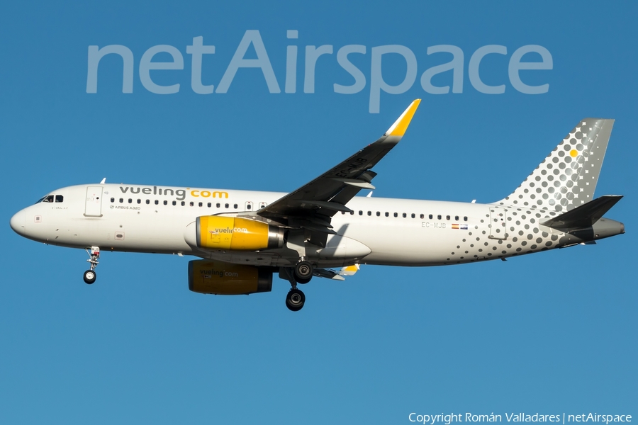 Vueling Airbus A320-232 (EC-MJB) | Photo 337652