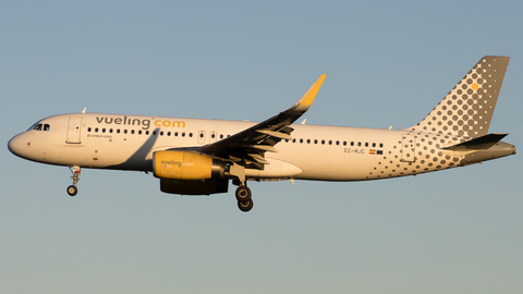 Vueling Airbus A320-232 (EC-MJC) at  Barcelona - El Prat, Spain