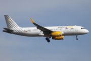 Vueling Airbus A320-232 (EC-MJC) at  Hamburg - Fuhlsbuettel (Helmut Schmidt), Germany