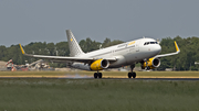 Vueling Airbus A320-232 (EC-MJC) at  Hamburg - Fuhlsbuettel (Helmut Schmidt), Germany