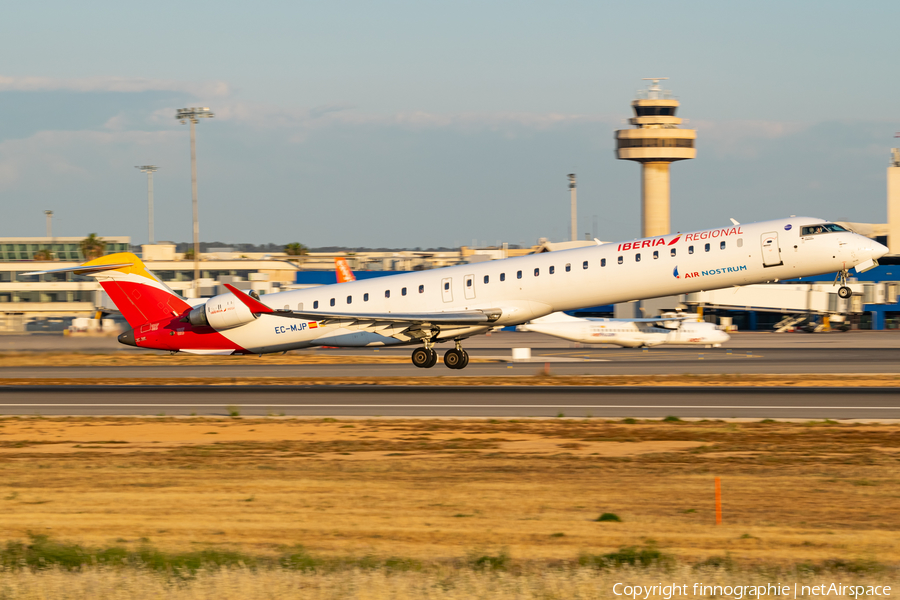 Iberia Regional (Air Nostrum) Bombardier CRJ-1000 (EC-MJP) | Photo 572324