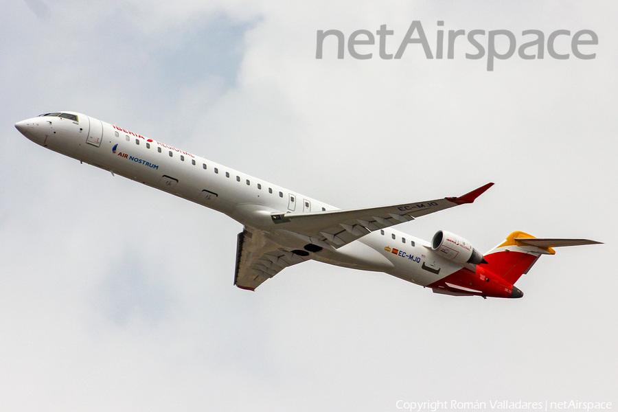 Iberia Regional (Air Nostrum) Bombardier CRJ-1000 (EC-MJQ) | Photo 518901