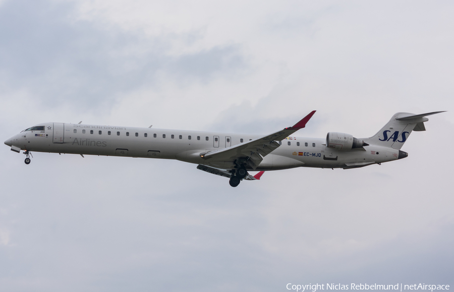 SAS - Scandinavian Airlines Bombardier CRJ-1000 (EC-MJQ) | Photo 237098