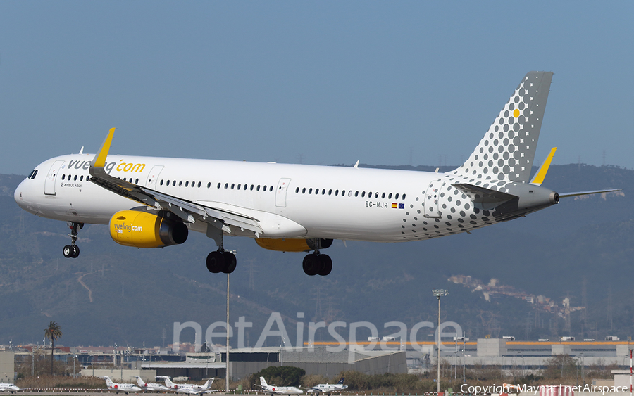 Vueling Airbus A321-231 (EC-MJR) | Photo 265393