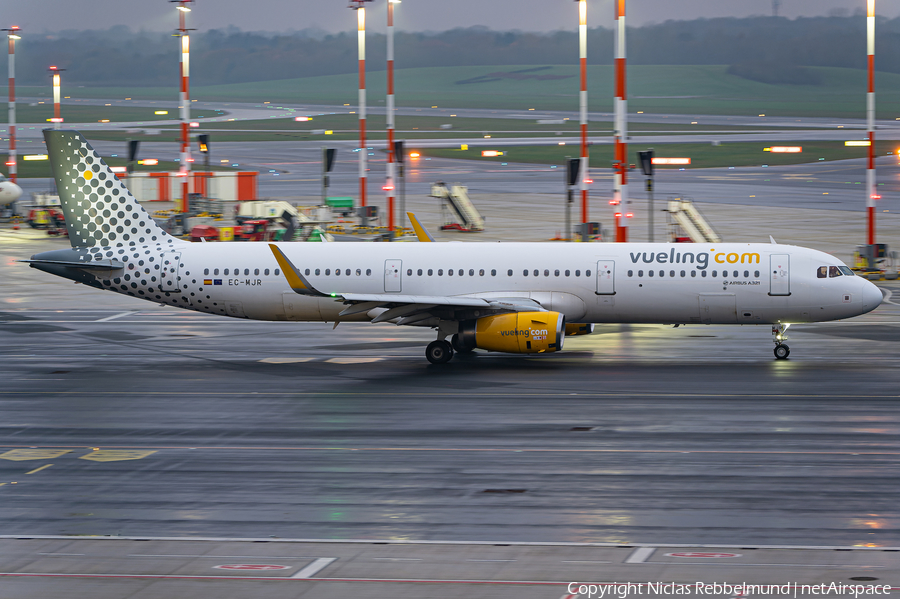 Vueling Airbus A321-231 (EC-MJR) | Photo 537662