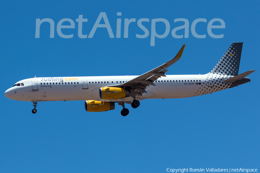 Vueling Airbus A321-231 (EC-MJR) | Photo 340462