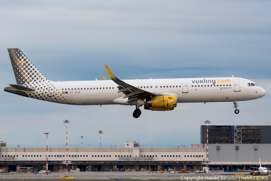 Vueling Airbus A321-231 (EC-MJR) | Photo 346081