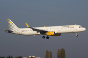 Vueling Airbus A321-231 (EC-MJR) at  Paris - Orly, France