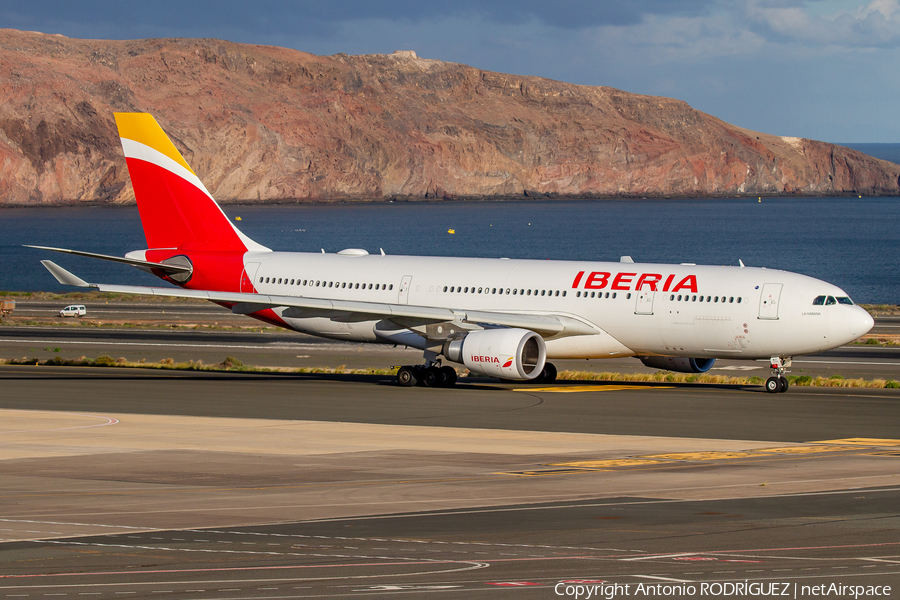 Iberia Airbus A330-202 (EC-MJT) | Photo 421555