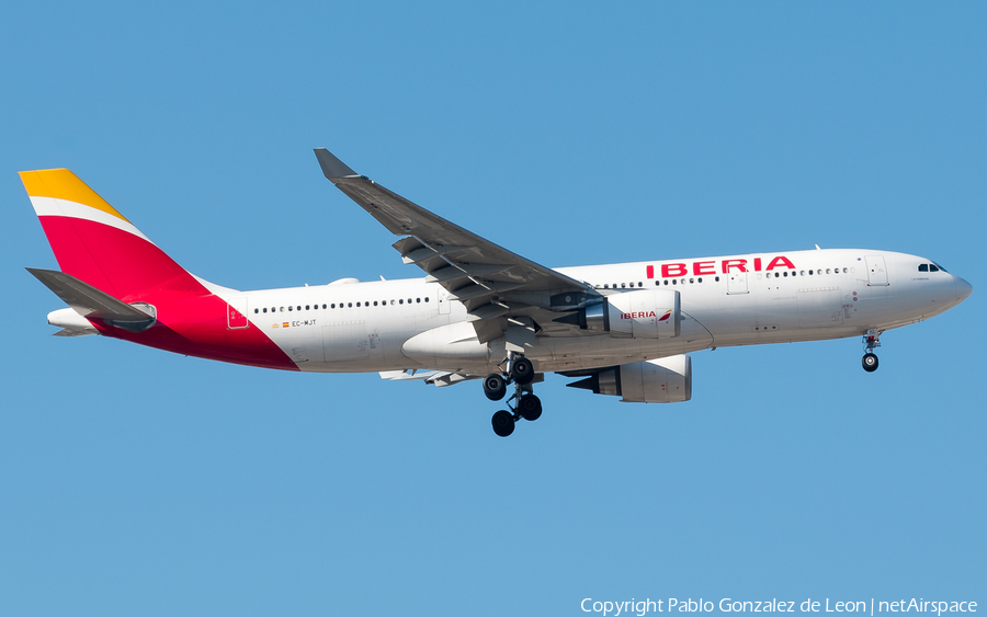 Iberia Airbus A330-202 (EC-MJT) | Photo 339373