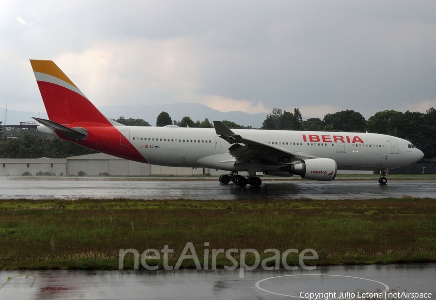 Iberia Airbus A330-202 (EC-MKI) | Photo 132160