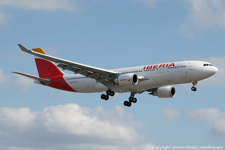Iberia Airbus A330-202 (EC-MKI) | Photo 109439
