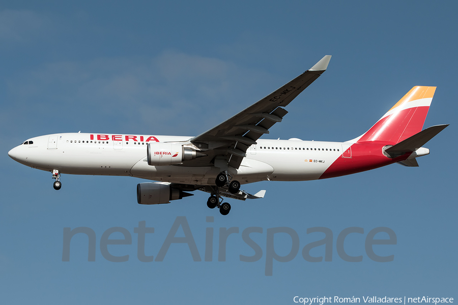 Iberia Airbus A330-202 (EC-MKJ) | Photo 334955